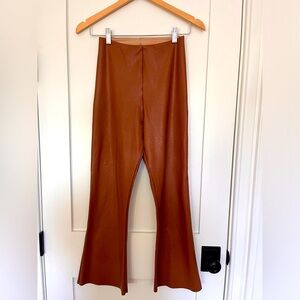 Commando faux-leather crop leggings